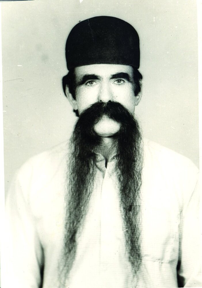 سلطان سبیل ایران؛ مردی با سبیل یک متر و نیمی!