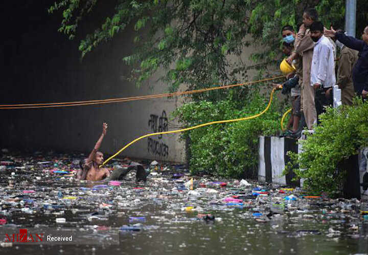 خسارات بارش های سیل آسا در هند زیر سایه کرونا/تصاویر