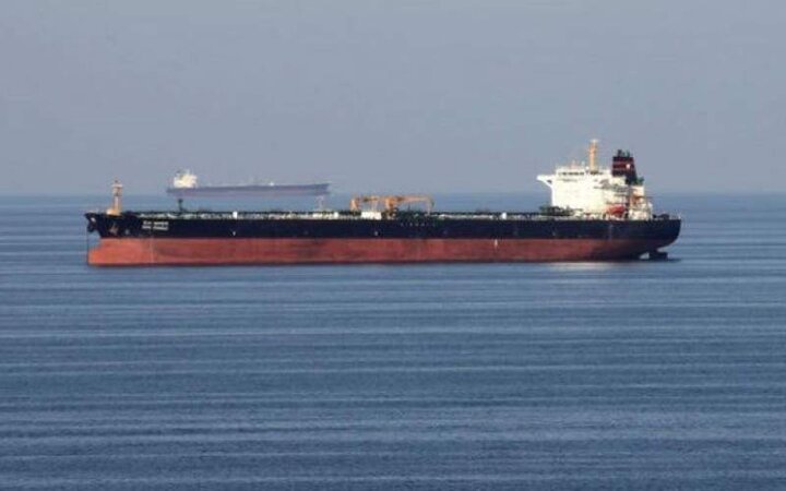 صادرات نفت ایران بیشتر از آمار آمریکا است/نفتکش های ایران فرستنده ها را خاموش می کنند