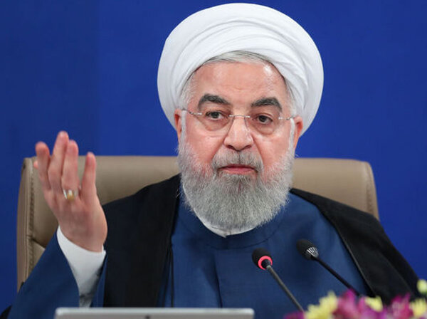 روحانی: اینکه می‌گویند دولت رشد اقتصادی مثبت نداشته غلط است/حواسمان باشد در زمین دشمن بازی نکنیم