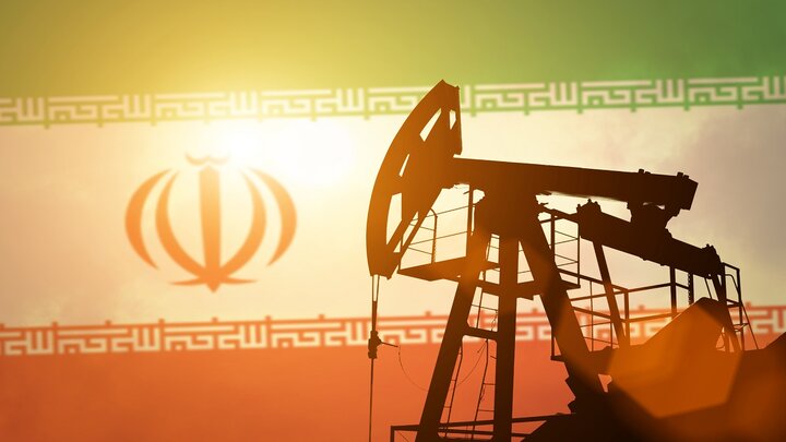 چهار آمریکایی متهم به خرید نفت خام ایران شدند