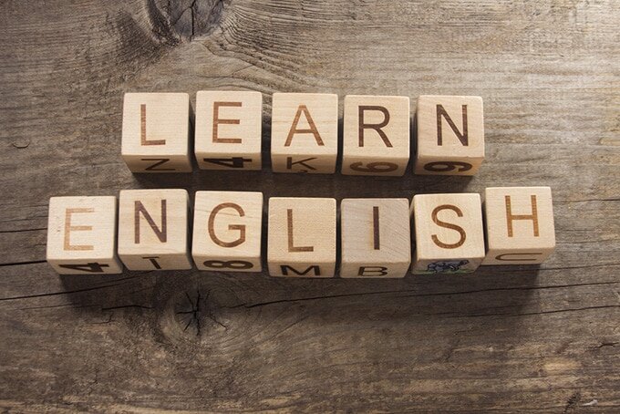 برای تقویت مکالمه زبان انگلیسی باید از چه روشی استفاده کرد؟