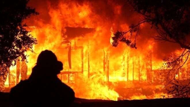 فیلمی از لحظه آتش سوزی در کارخانه میهن اسلامشهر