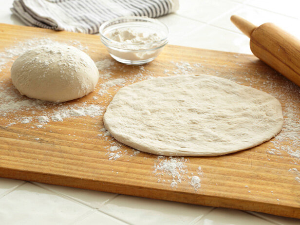 طرز تهیه خمیر پیتزای خوشمزه در منزل + آموزش