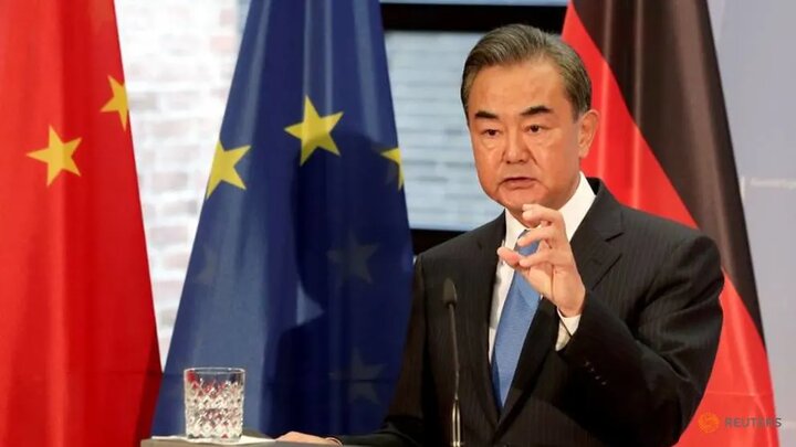 وزیر امور خارجه چین در راه ژاپن