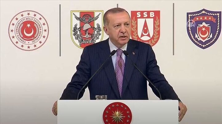  اردوغان: تا ارمنستان عقب نشینی نکند جنگ ادامه دارد