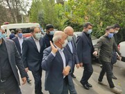حضور سرزده رئیس مجلس در بیمارستان امام خمینی(ره)