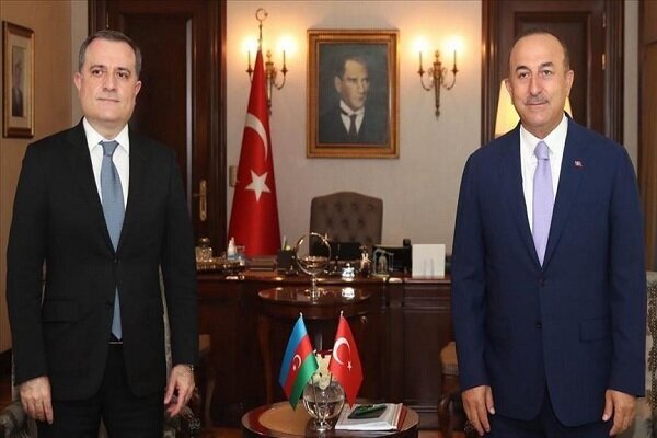 گفتگوی وزرای خارجه ترکیه و آذربایجان درباره آتش‌بس در قره‌باغ