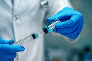 آزمایش واکسن کرونا در آمریکا متوقف شد/ یک داوطلب بیمار شد
