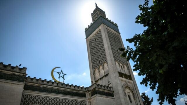 بسته شدن ۷۳ مسجد فرانسه در سال جاری