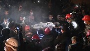 گزارشی سوزناک از لحظه بیرون آوردن اجساد قربانیان از زیر آوار در گنجه + فیلم
