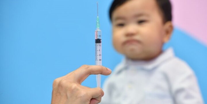 واکسن کرونا برای زنان باردار و بچه ها ممنوع است