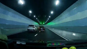 برخورد وحشتناک خودرو با دیوار تونل + فیلم