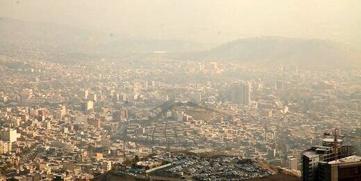 هوای تهران همچنان آلوده است/ هشدار به سالمندان و کودکان