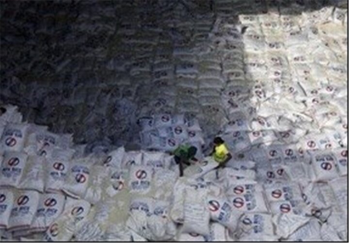 توضیحات بانک مرکزی درباره رسوب ۲۰۰ هزار تن برنج در گمرک