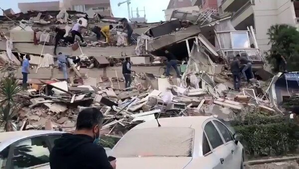 افزایش تعداد قربانیان زلزله ازمیر به ۱۱۶ نفر