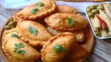 پیراشکی سیب زمینی ترد و خوشمزه + طرز تهیه 