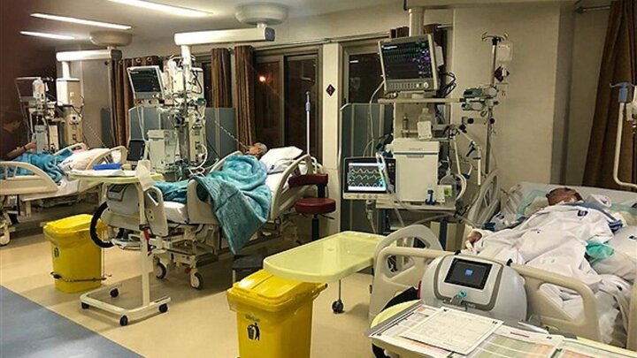 تخت‌های بیمارستانی کرونا در تهران پر هستند/ پایتخت باید تا قبل از شروع آذر تعطیل شود 