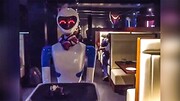استفاده از ربات به جای گارسون در رستوران / فیلم