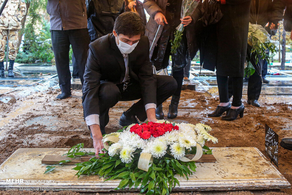 خاکسپاری مرحوم پرویز پورحسینی