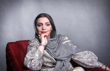 عاشقانه‌های الهام پاوه‌نژاد در آغوش دخترش + عکس جدید