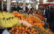 برخی مردم دانه‌ای میوه می‌خرند/ میوه زیر ۱۰هزار تومان در بازار وجود ندارد