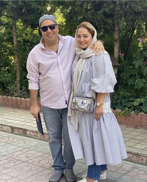 نرگس محمدی در کنار همسرش علی اوجی / عکس