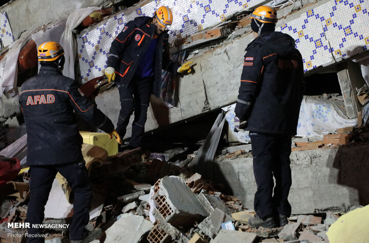 زلزله ۵.۳ ریشتری ترکیه را لرزاند