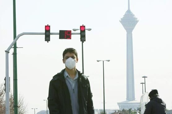 وزارت بهداشت: هوای تهران خطرناک است در خانه بمانید