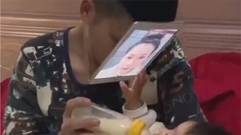 اقدام عجیب و جالب یک مرد چینی در غیاب همسرش/ عکس و فیلم