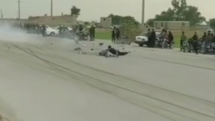 صحنه دلخراش برخورد دو موتورسیکلت در بوشهر / فیلم