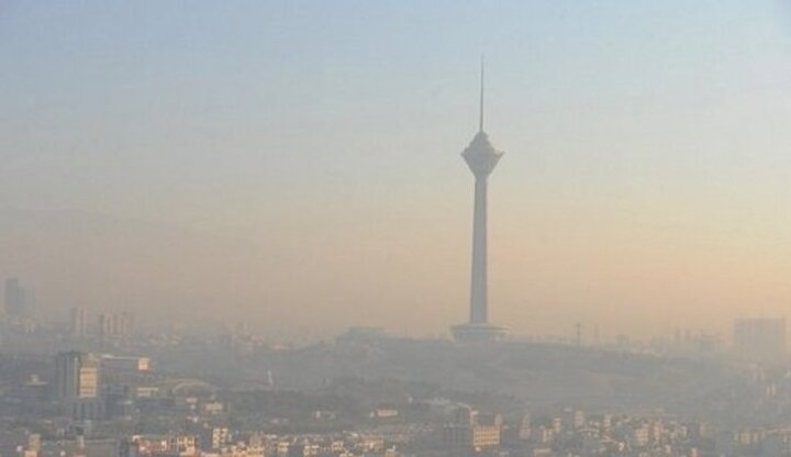 عکسی از آلودگی هوای تهران از پنجره هواپیما