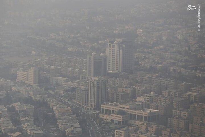 وضعیت بحرانی آلودگی هوای تهران از داخل هواپیما / فیلم