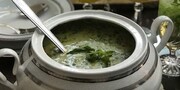 سوپ اسفناج با رشته؛ مناسب روزهای سرد سال + طرز تهیه