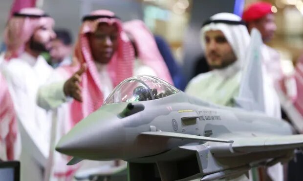 کمک ۲/۴ میلیون پوندی انگلیس به ارتش عربستان 