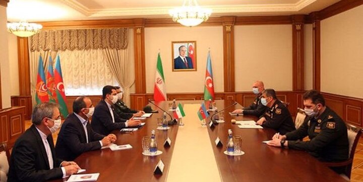 دیدار سفیر ایران در باکو با وزیر دفاع جمهوری آذربایجان