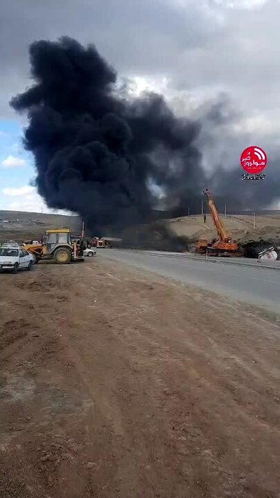 حادثه مرگبار انفجار تریلی حامل سوخت در جاده ارومیه / فیلم