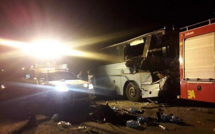 تصادف مرگبار و خونین اتوبوس با تریلی در محور دامغان-سمنان