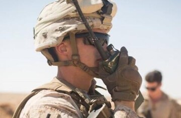 هل دادن وحشیانه زن افغان از روی دیوار توسط سرباز آمریکایی‌ / فیلم