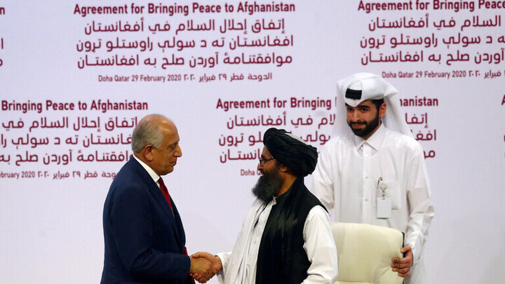  خلیلزاد، مذاکره کننده صلح با طالبان در سمت خود ابقا می‌شود