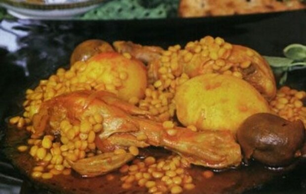 دستور پخت آبگوشت مرغ با لپه؛ غذایی متفاوت و لذیذ + مواد لازم