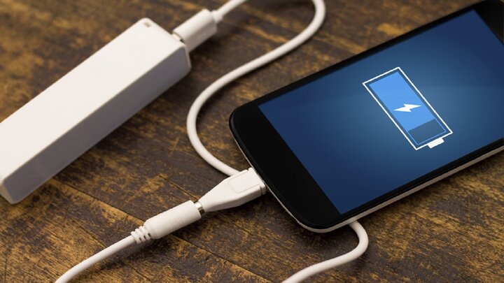 یک روش ساده برای شارژ کردن سریع باتری موبایل