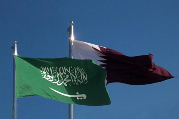 برافراشته شدن پرچم قطر بر فراز سفارتخانه‌اش در عربستان