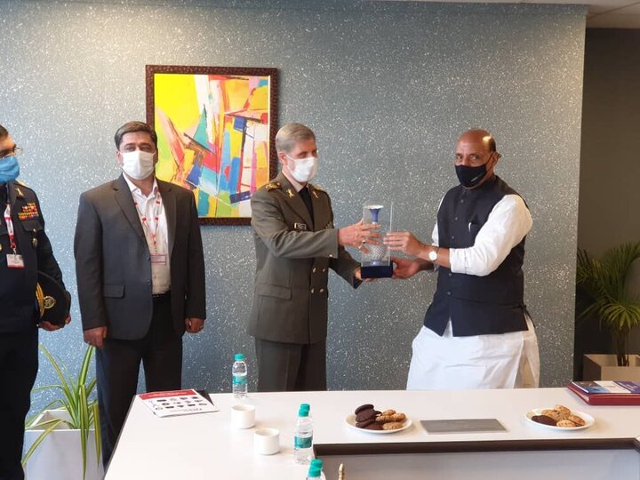 دیدار وزیر دفاع کشورمان با وزیر دفاع هند