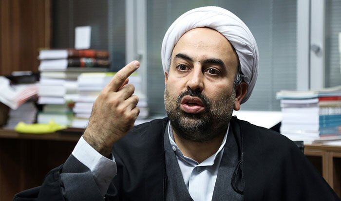 انتقاد تند محمدرضا زائری از نحوه اعلام خبر فوت علی انصاریان