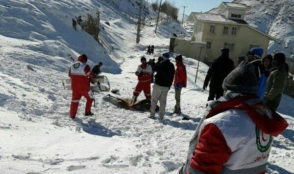 جزئیات حادثه سقوط بهمن در طالقان/ یک نفر فوت کرد
