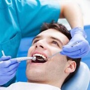 عوارض و خطرات نکشیدن دندان عقل