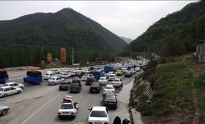 آخرین وضعیت ترافیکی جاده‌های کشور در 24 بهمن ۹۹ | ترافیک سنگین در آزاده راه کرج-تهران محدوده پل کلاک