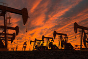 قیمت نفت برنت با شکست سقف یک‌ساله از ۶۲ دلار گذشت