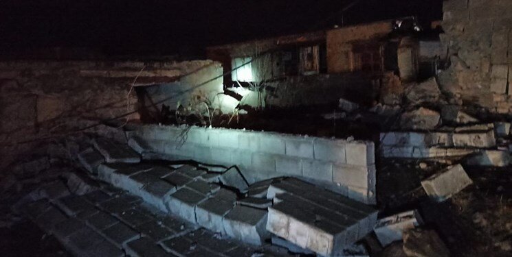 تصاویری تلخ از تخریب خانه های مردم سی سخت پس از زلزله